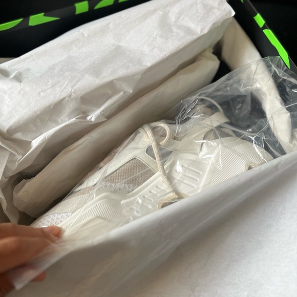 Dolce and Gabbana shoes beige colour size 9 US authentic with box - Picture 5 of 6